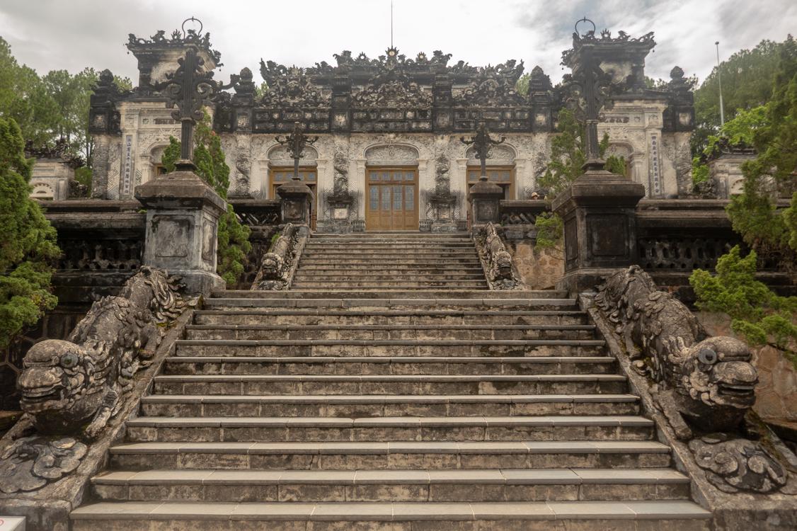 Best tombs in Hue