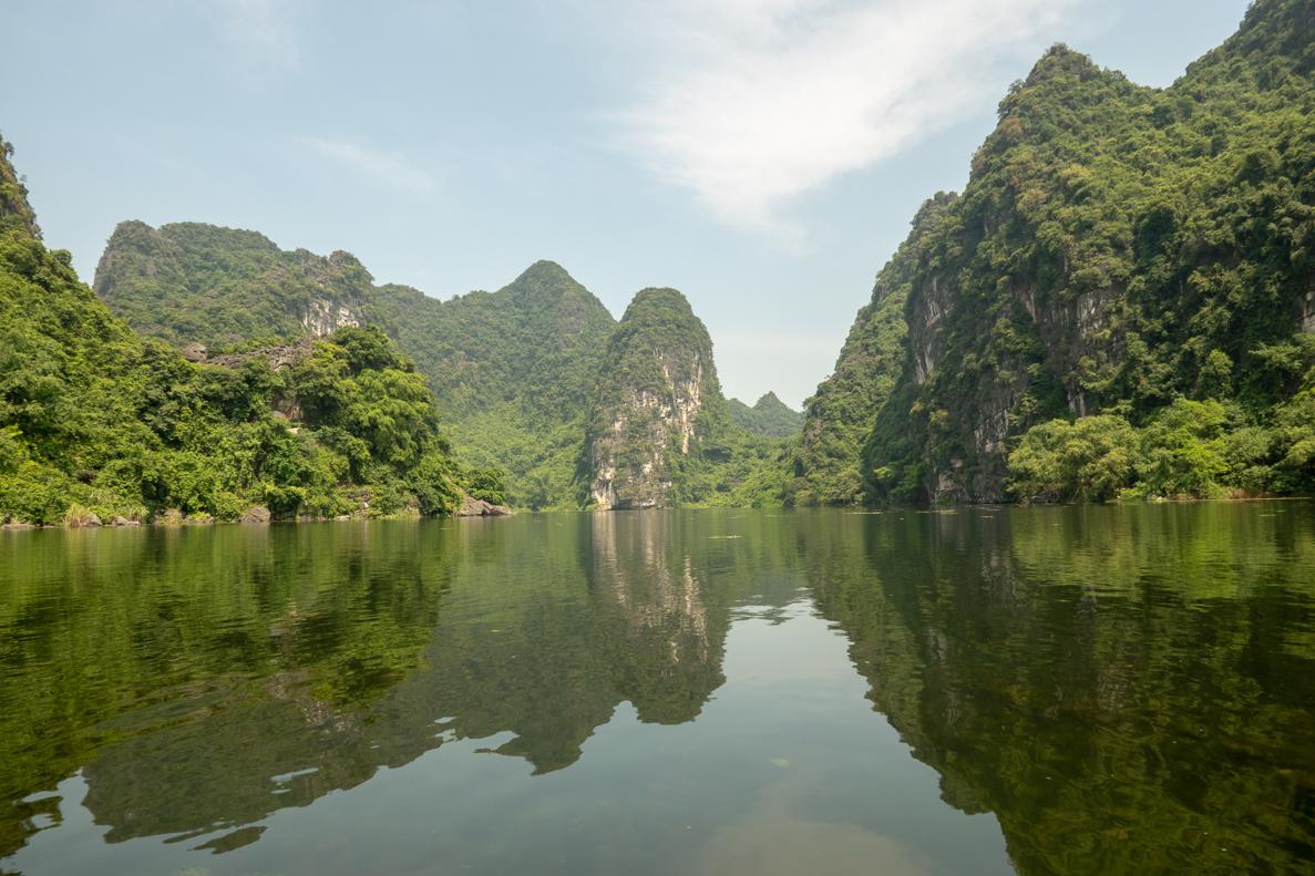 Trang An Boat Tour Ninh Binh