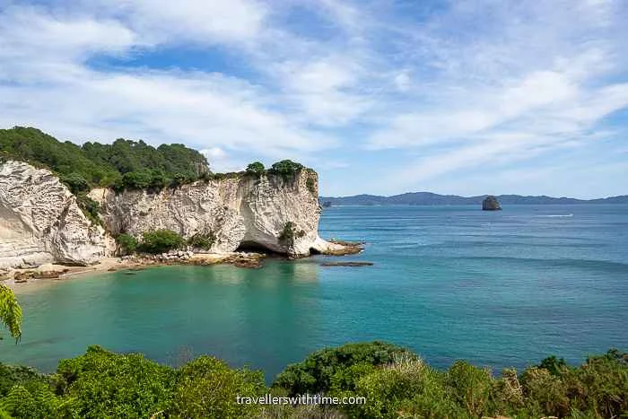 Stingray Bay on the Coromandel Peninsula - white cliff faces and beautiful azure water